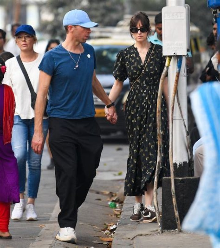 Ultimate Guide: Age Gap Between Chris Martin And Dakota - All The Details